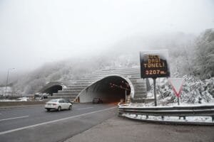 Bolu Dağı’nda karla mücadele sürüyor: Sürücüler uyarıldı – Birlik Haber Ajansı