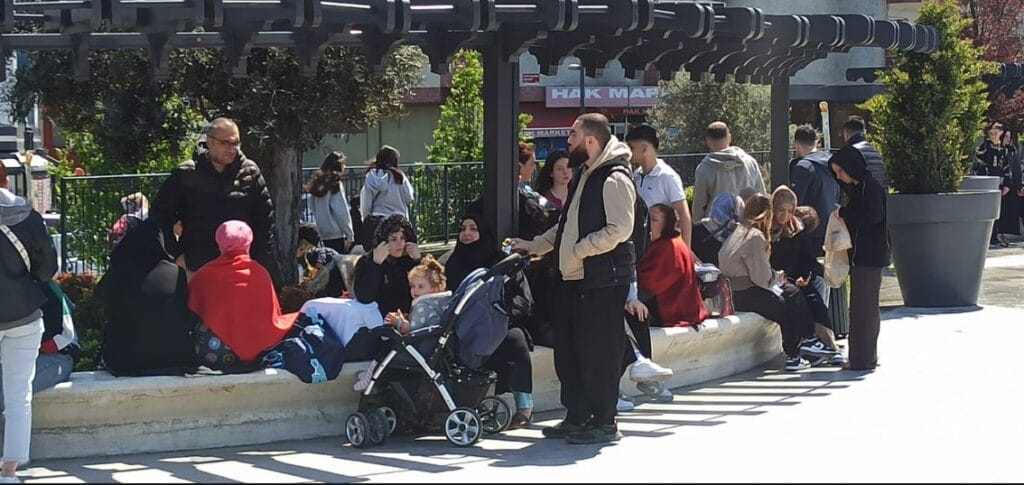 6,2’lik deprem İstanbul’u sarstı: Halk sokaklara döküldü – Birlik Haber Ajansı