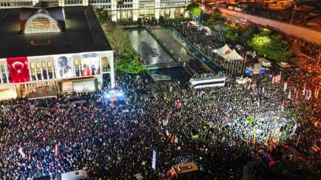 Ekrem İmamoğlu’nun gözaltısı sonrası başlayan eylemlere katılan 99 kişinin davası başladı – Birlik Haber Ajansı