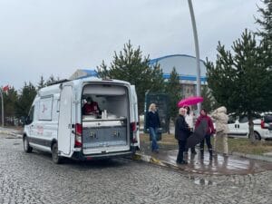 Kars’ta Kızılay’dan üniversite öğrencilerine sıcak çorba ikramı… – Birlik Haber Ajansı