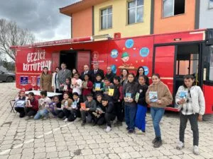 Gezici Kütüphane Kars’ın Her Köşesinde – Birlik Haber Ajansı