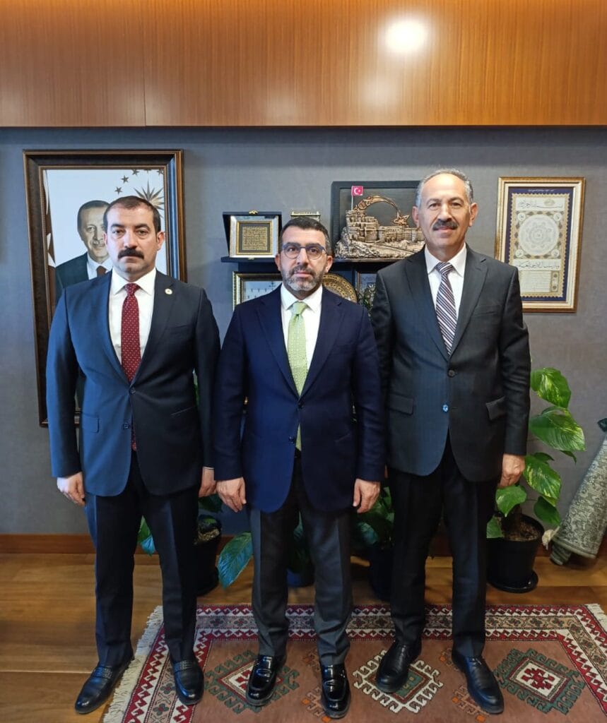 Kaymakam Akköz ve Belediye Başkanı Elma’dan, Kars Milletvekili Çalkın’a ziyaret… – Birlik Haber Ajansı