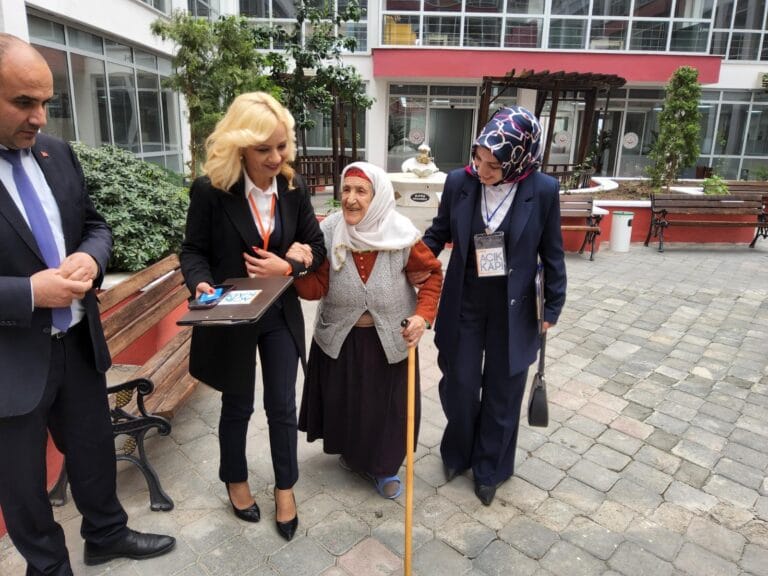 Kars Açık Kapı’dan huzurevi ziyareti – Birlik Haber Ajansı