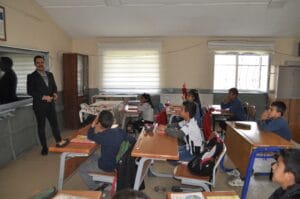 Akyaka Kaymakamı İsmail Demirtaş okul ziyaretlerine devam ediyor – Birlik Haber Ajansı