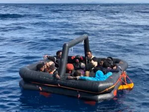 Çanakkale açıklarında 29 düzensiz göçmen yakalandı – Birlik Haber Ajansı