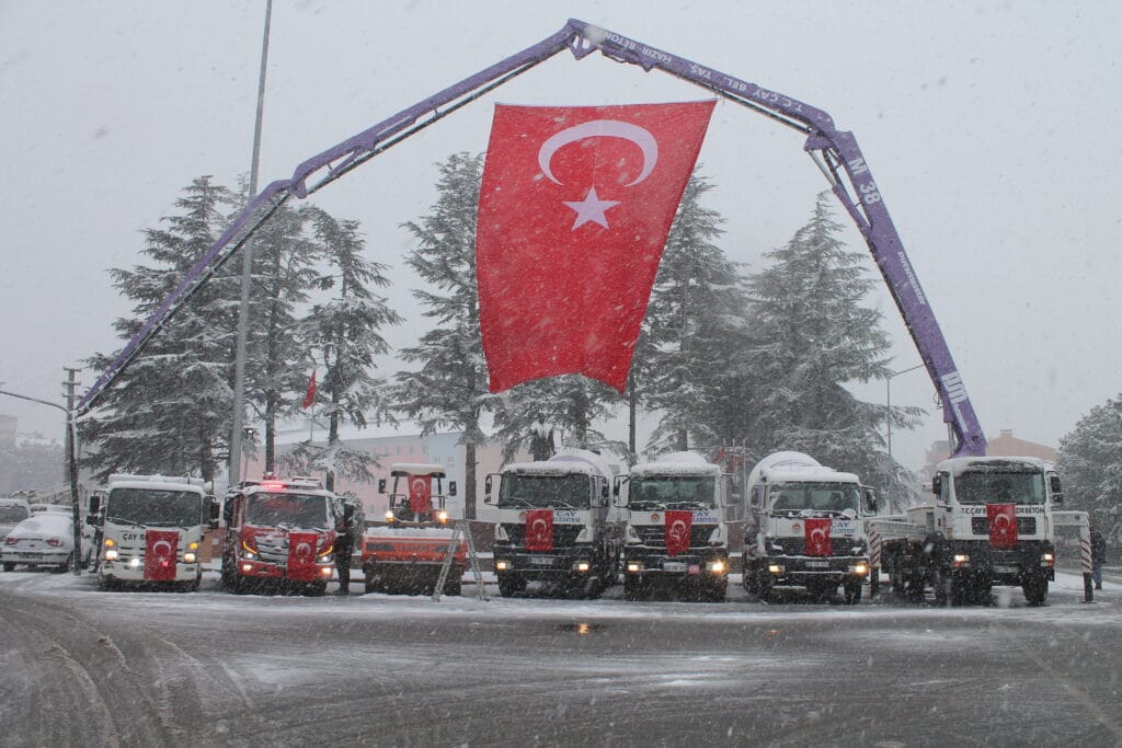 Çay Belediyesi yeni araçlar için tören düzenledi – Birlik Haber Ajansı