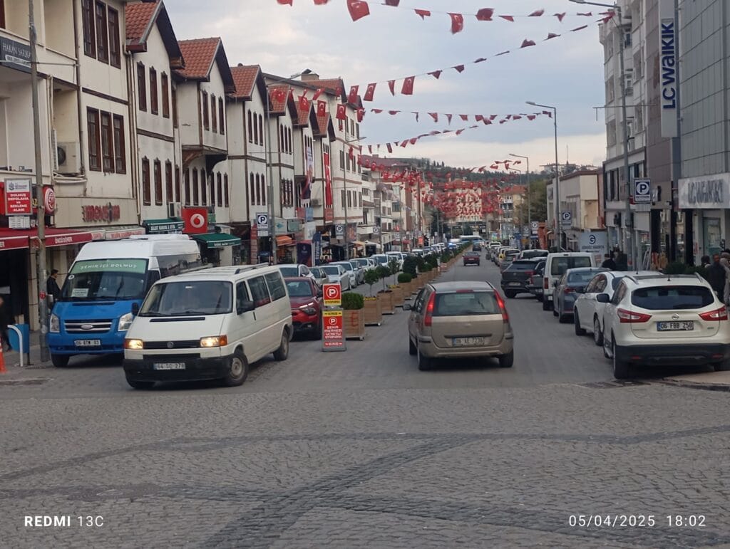 Beypazarı’nda Milli Egemenlik Caddesi’nde araç park etmek ücretli oldu – Birlik Haber Ajansı