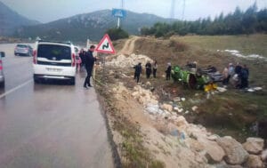 Eğirdir’de kontrolden çıkan otomobil takla attı: 3 yaralı – Birlik Haber Ajansı