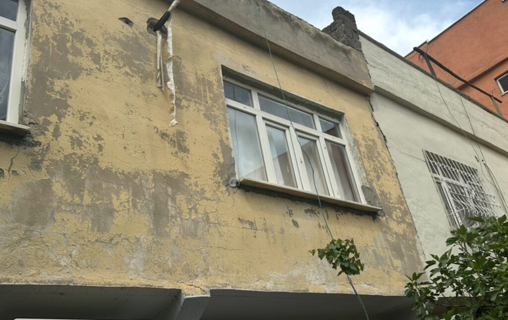 Batman Petrol Mahallesi’ndeki 50 yıllık evler korku salıyor – Birlik Haber Ajansı