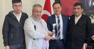 Milli sporcular şampiyonluk kupasını Isparta İl Müdürlüğü’ne getirdi – Birlik Haber Ajansı