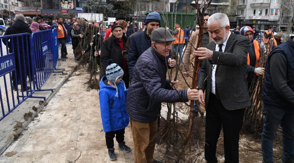 Isparta Belediyesi ücretsiz meyve fidanı dağıtacak – Birlik Haber Ajansı