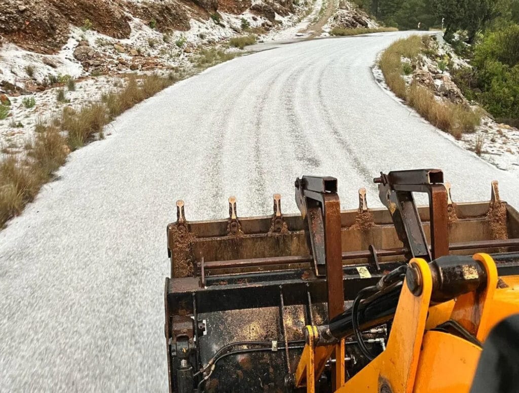 Burdur’da bu yolu kullanacaklar dikkat