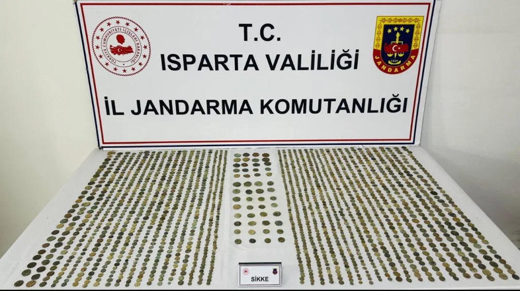 Isparta jandarmasından kaçakçılığa darbe: 2003 sikke ele geçirildi 2 tutuklama – Birlik Haber Ajansı