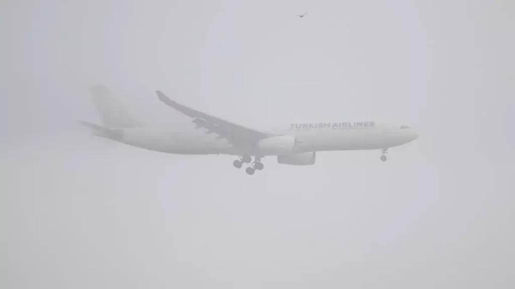 Karadeniz semalarında yoğun sis: Uçuşlar aksadı – Birlik Haber Ajansı