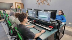 Kocaeli Halkevi’nde gençlere eğitim – Birlik Haber Ajansı