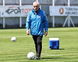 Rıza Çalımbay, “Ne Olursa Olsun, bütün Sivaslıların maça gelmelerini istiyoruz” – Birlik Haber Ajansı