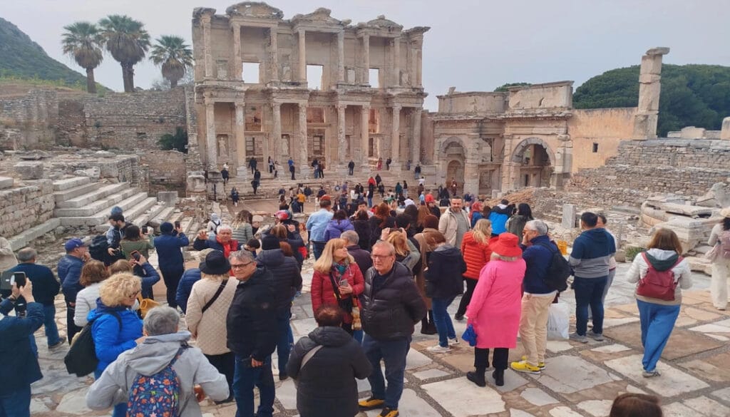 Bakan Ersoy: Müze ve ören yerlerinde 9 günde 1 milyon ziyaretçiyi aştık! – Birlik Haber Ajansı