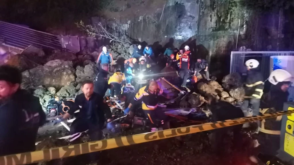 Samsun’daki heyelan faciasının ardından akaryakıt istasyonu müdürü gözaltına alındı – Birlik Haber Ajansı