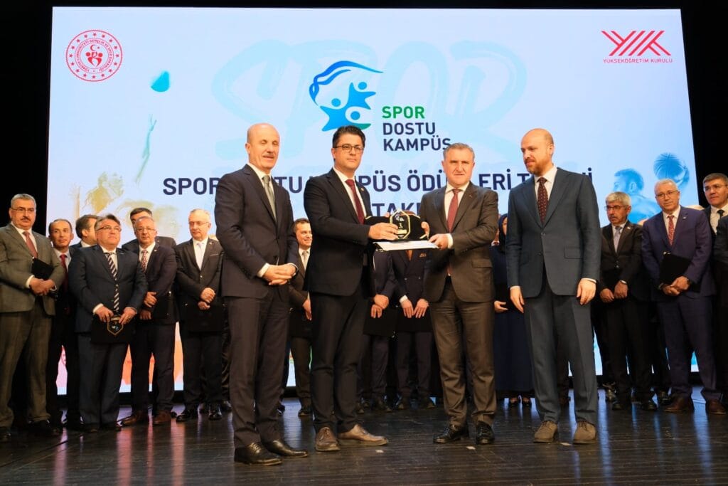 ÇOMÜ, Spor Dostu Kampüs Ödülleri’nde Türkiye’nin en iyi 3 üniversitesi arasına girdi – Birlik Haber Ajansı