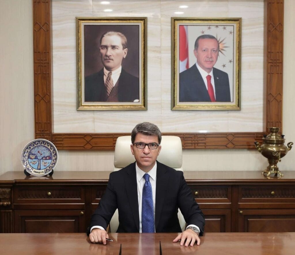 Amasya Valisi Önder Bakan’dan 1 Mayıs mesajı: “Halka hizmet, Hakk’a hizmettir” – Birlik Haber Ajansı