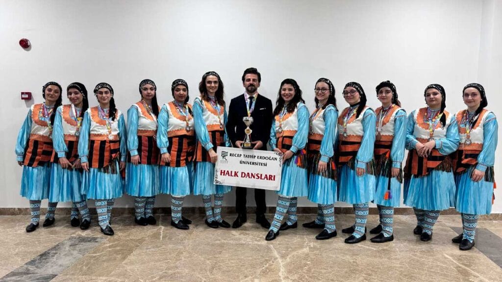 Recep Tayyip Erdoğan Üniversitesi, halk danslarında Türkiye ikincisi oldu – Birlik Haber Ajansı