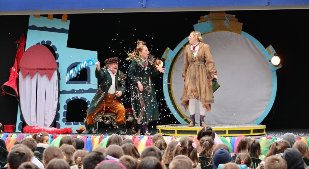 "Vagon Sahne" Amasya’da sanatseverlerle buluştu