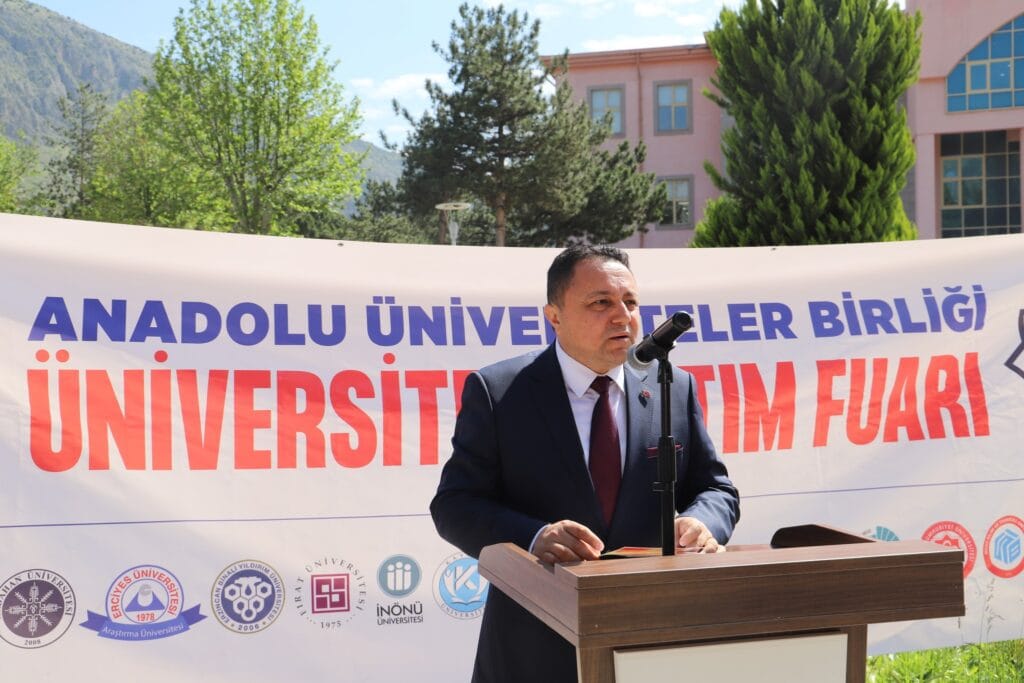 Anadolu Üniversiteleri Tanıtım Fuarı Amasya’da gerçekleşti – Birlik Haber Ajansı