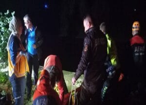 Espiye Soğukpınar’da araç dereye uçtu: 1 ölü – Birlik Haber Ajansı