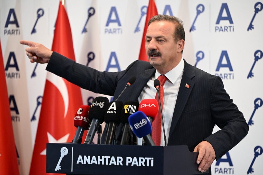 Ağıralioğlu referandum çağrısını yineledi: Vuranlara soruyorsanız vurulanlara da soracaksınız – Birlik Haber Ajansı