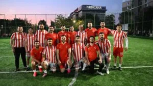 Yavuz Ağıralioğlu, Samsun’da gençlerle yaptığı halı saha maçında 2 gol attı – Birlik Haber Ajansı