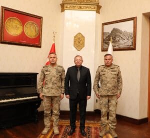 Jandarma Komutanlarından Vali Polat’a ziyaret – Birlik Haber Ajansı