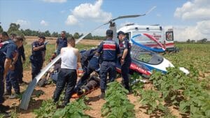 Adana’da jandarmaya ait cayrokopter araziye sert iniş yaptı – Birlik Haber Ajansı