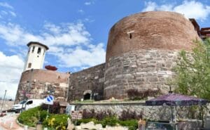 Ankara Kalesi’ne hassas dokunuş: Sur duvarları güçlendirildi – Birlik Haber Ajansı