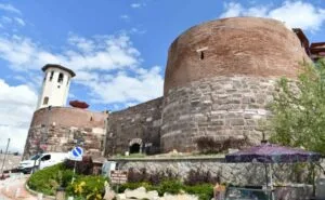 Ankara Kalesi’ne hassas dokunuş: Sur duvarları güçlendirildi – Birlik Haber Ajansı