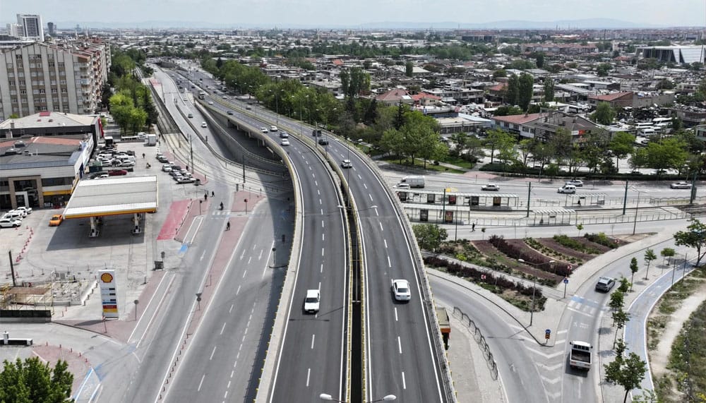 Konya’nın en yoğun kavşağında yeni asfalt – Birlik Haber Ajansı