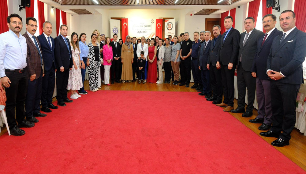 Vali Bilgihan, ADEM kursiyerlerinin el emeğine hayran kaldı – Birlik Haber Ajansı