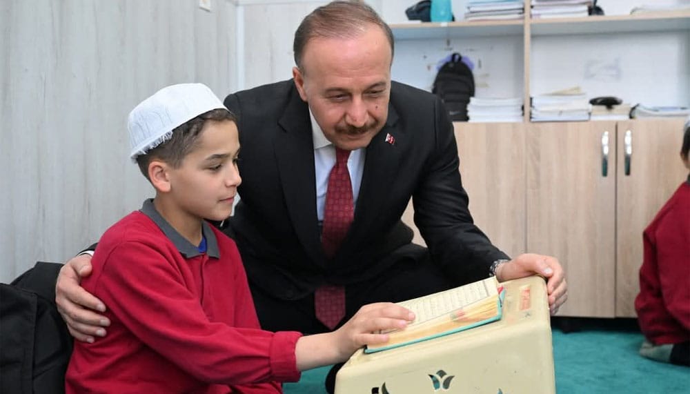 Vali Erin, Kur’an öğrenen öğrencilerle bir araya geldi – Birlik Haber Ajansı
