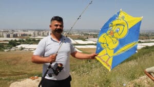 Antalya’da olta ile uçurtma uçurdu, görenler hayran kaldı – Birlik Haber Ajansı