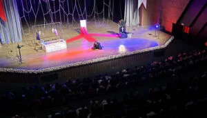 Shakespeare festivalinde kumaşlar dans etti, tiyatro sahneyle buluştu – Birlik Haber Ajansı