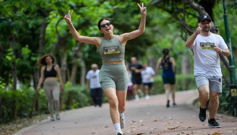 İzmir’de doğaseverler köy okulları için koştu – Birlik Haber Ajansı