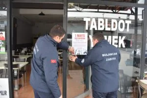 Necmi Sıbıç, 1 Mayıs’a özel Sanayi Sitesi işçilerine yemek verdi – Birlik Haber Ajansı