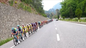 Cumhurbaşkanlığı Türkiye Bisiklet Turu’nun 7. etabı Selçuk-Çeşme arasında başladı – Birlik Haber Ajansı