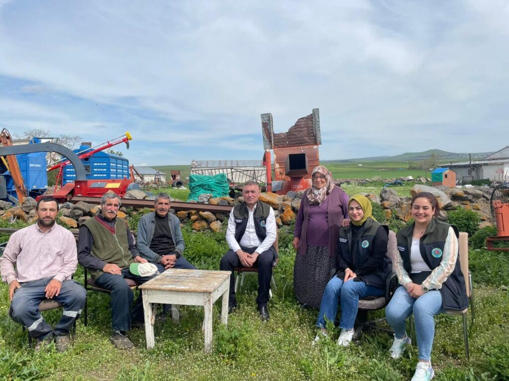 Kars Ziraat Odası Başkanı Özcan Müçük’ten çiftçilere tarla ziyareti – Birlik Haber Ajansı