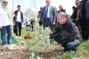 Kars Kafkas Üniversitesinde fidan dikimi etkinliği düzenlendi – Birlik Haber Ajansı