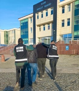 Kars’ta 9 yıl hapis cezası bulunan abi kardeş yakalandı – Birlik Haber Ajansı