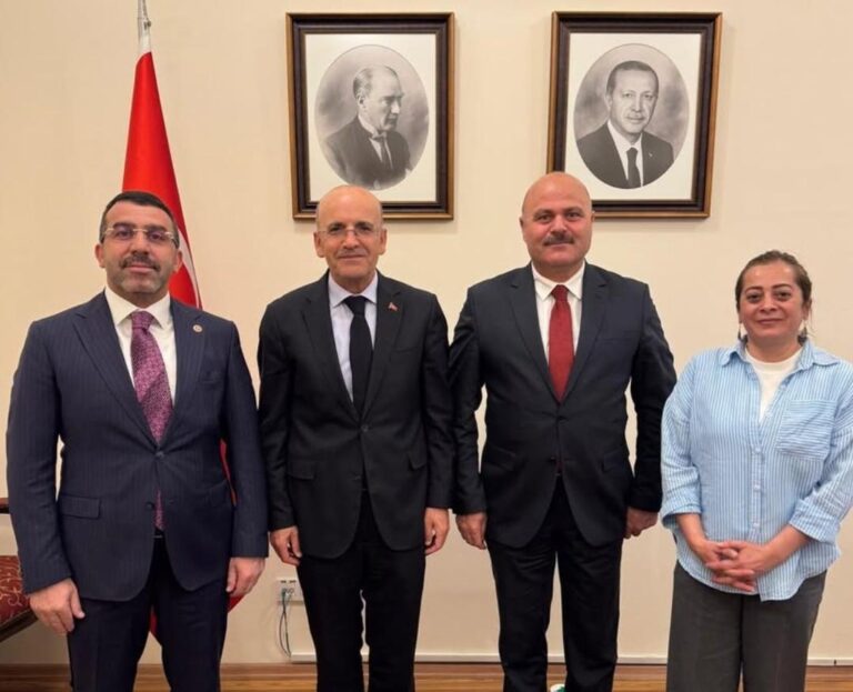 Kars Milletvekili Adem Çalkın, Hazine ve Maliye Bakanı Mehmet Şimşek’i ziyaret etti – Birlik Haber Ajansı