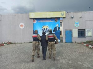Kars’ta aranan şahıs jandarma tarafından yakalandı – Birlik Haber Ajansı