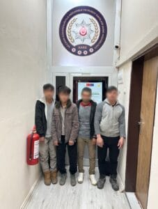 Kars’ta yakalanan göçmenler, Geri Gönderme Merkezine teslim edildi – Birlik Haber Ajansı