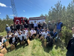 Kars’ta “Orman Benim” etkinliğinde onlarca çöp poşeti dolusu atık toplandı – Birlik Haber Ajansı
