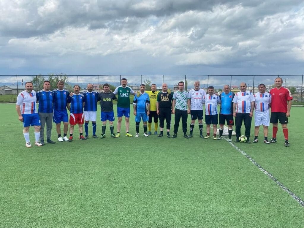 Selim’de Efsaneler Futbol Turnuvası gerçekleştirildi – Birlik Haber Ajansı